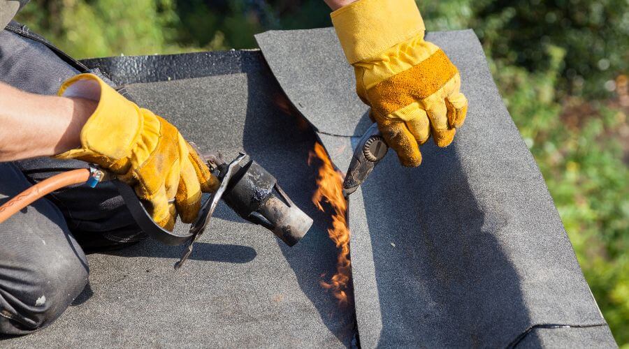 Professional residential roofers in Waldron, AR